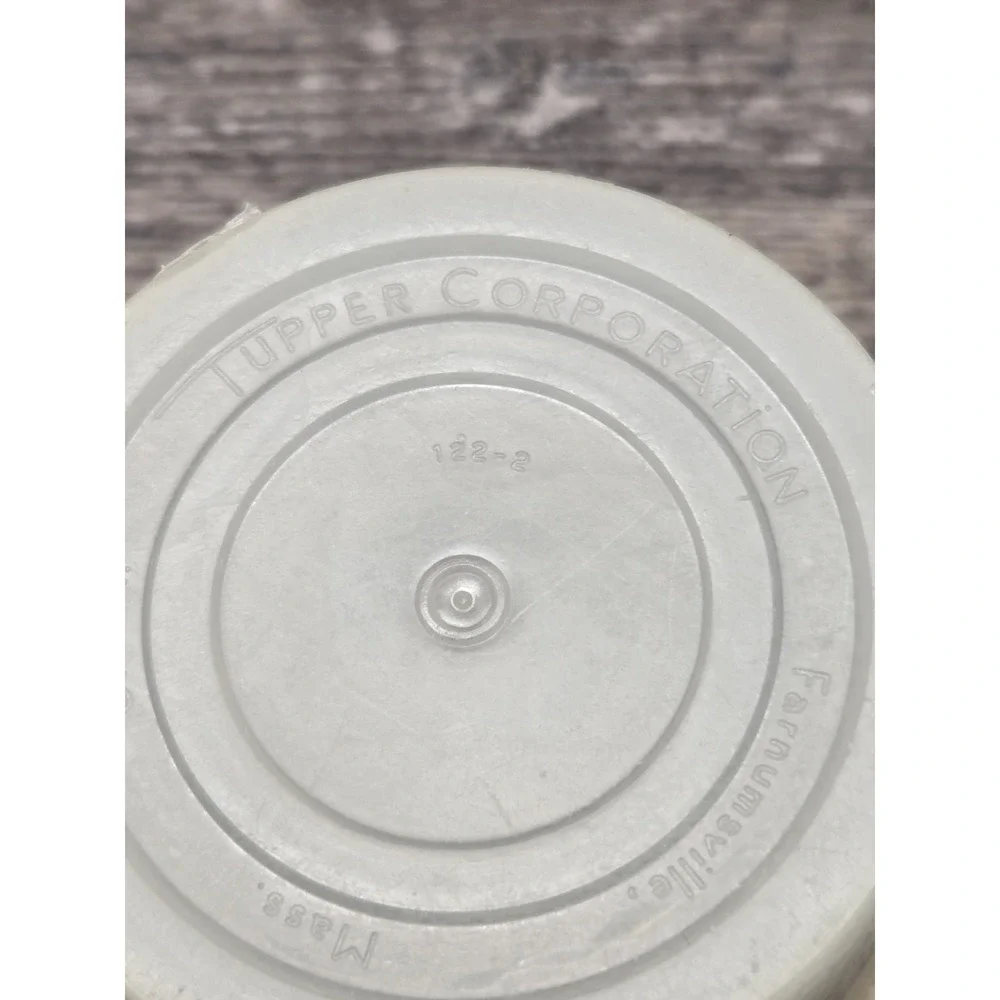 TUPPER CORPORATION Bowl # 122-2‎ Tupperware Vintage Container